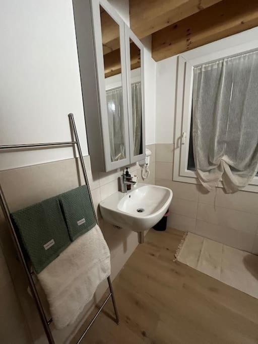 Casa Rielta, Tram E Parking Apartment Mestre Luaran gambar